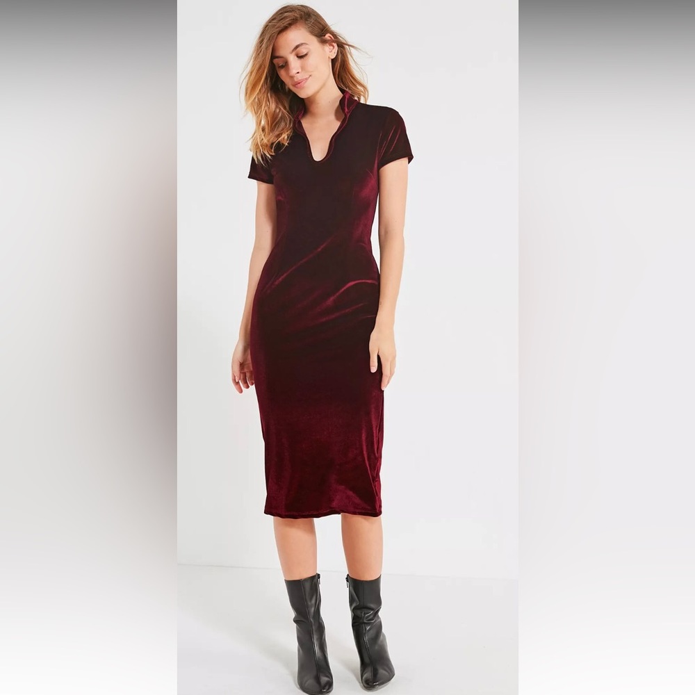 UO 🔮 Collard Velvet Dress